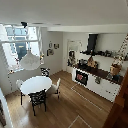 Cute House In The Centre With Terrace *