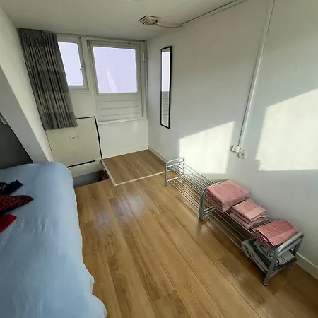 Cute House In The Centre With Terrace La Haya